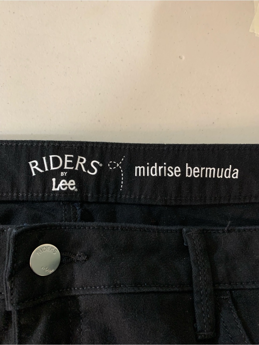 Lee Black Flat-Front Men's Shorts a3/86 - Picture 2 of 10